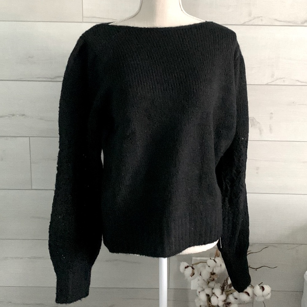 Old navy ballon knit sleeve Large black sweater NWT